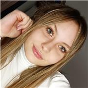 Ofrezco clases de polaco (soy polaca) y también truquillos de estética o maquillaje (he estudiado imagen personal)